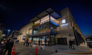 SE INAUGURÓ EL “UNIPLAZA SHOPPING” EN CORRIENTES, PROYECTO QUE PONE EN MARCHA EL COMPLEJO LA UNIDAD